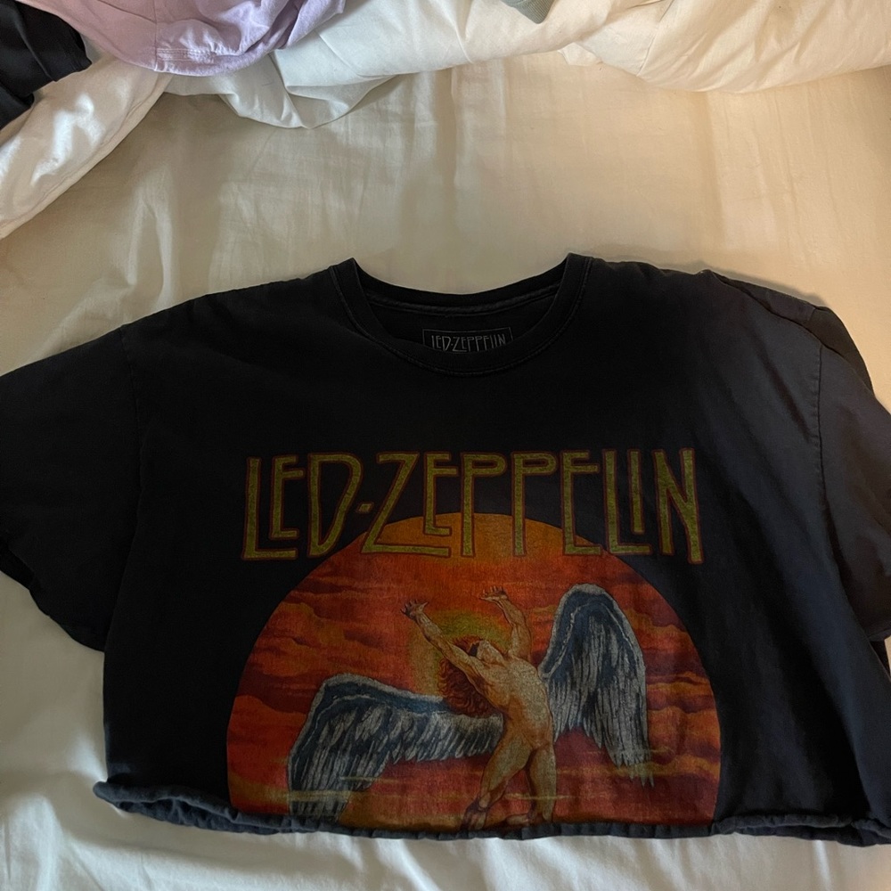 urban outfitters graphic t